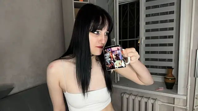 H0lyM0ly online show from 28, 7, 2026