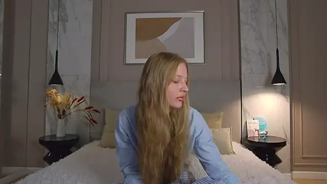 Aurora Bennett online show from 30, 7, 2026