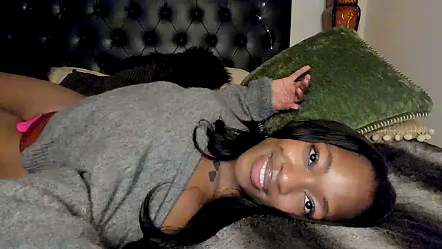 nicolesolace online show from 30, 12, 2024