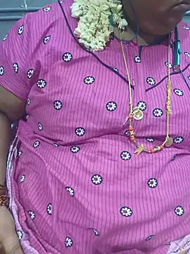 Snapshot of tamilkaviya143 chatting on 3, 8, 2026 tamilkaviya143 online show from 3, 8, 2026