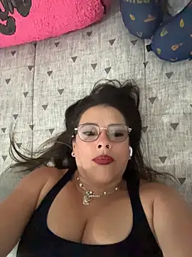 Lauren Bond online show from 4, 8, 2026