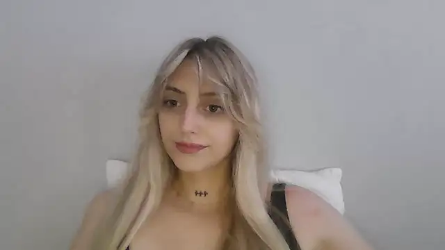 Snapshot of StellaTeenGirl chatting on 7, 8, 2026 StellaTeenGirl online show from 7, 8, 2026