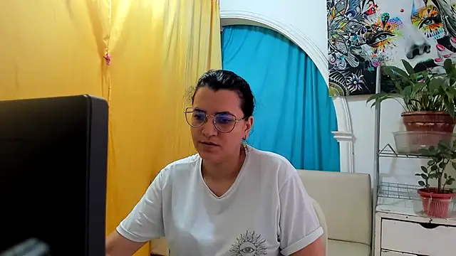 MARILYN GARCIA online show from 13, 7, 2026