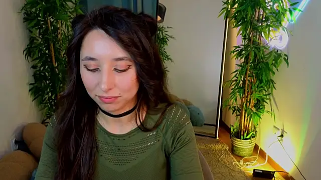 KiraNoir    online show from 5, 8, 2026