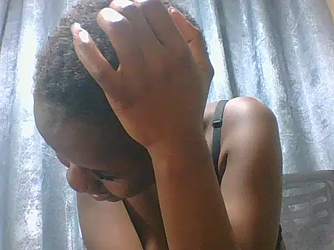 Snapshot of pretty_Blackminaj chatting on 5, 8, 2026 pretty Blackminaj online show from 5, 8, 2026