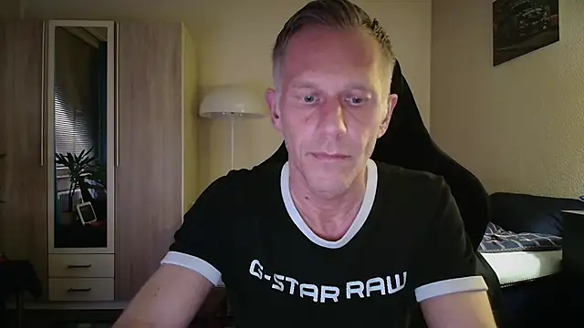 Snapshot of slaveboy2016@xh chatting on 7, 6, 2026 slaveboy2016xh online show from 7, 6, 2026