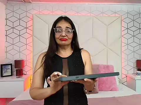 VickyBellmont online show from 8, 8, 2026