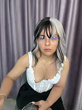 Amy Naph online show from 9, 8, 2026
