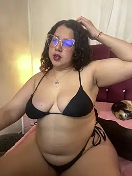 Snapshot of shara_ chatting on 20, 12, 2024 shara online show from 20, 12, 2024