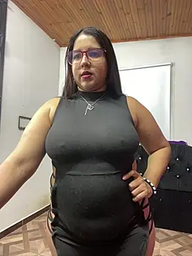 Snapshot of shara_ chatting on 16, 5, 2026 shara online show from 16, 5, 2026