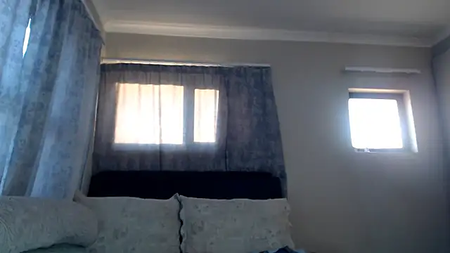 leanna23 online show from 10, 10, 2025