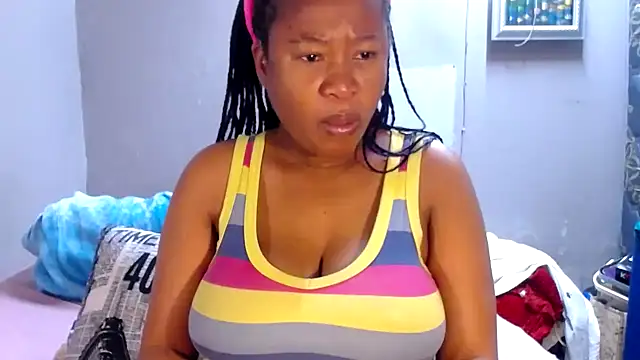 Snapshot of BigAreola26 chatting on 30, 9, 2025 BigAreola26 online show from 30, 9, 2025