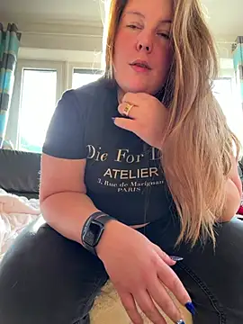 BootyLola online show from 2, 2, 2026