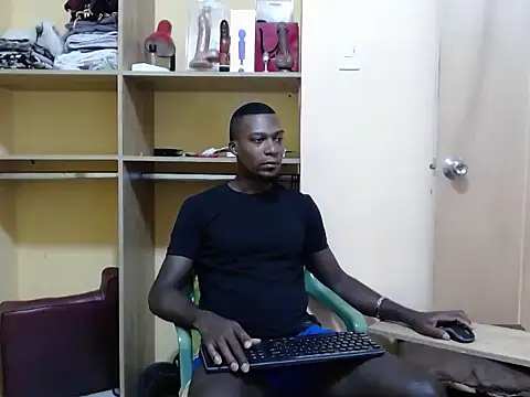 Snapshot of kurtbigcock chatting on 11, 1, 2025 kurtbigcock online show from 11, 1, 2025