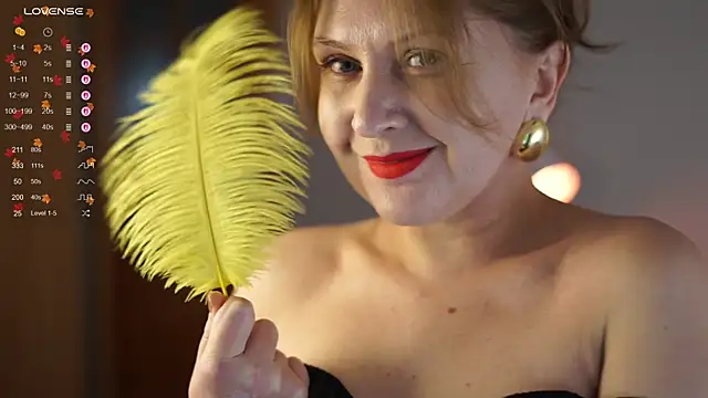 Snapshot of LitleSun chatting on 3, 12, 2025 LitleSun online show from 3, 12, 2025