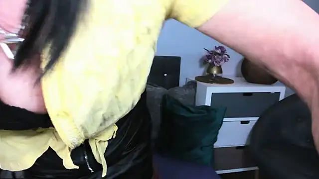 CrystalVip online show from 22, 4, 2026