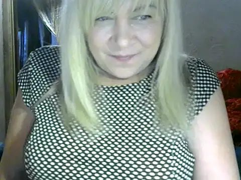 Snapshot of AgoniA7 chatting on 11, 2, 2025 AgoniA7 online show from 11, 2, 2025