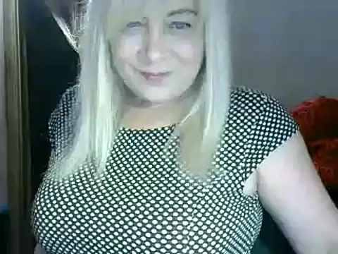 Snapshot of AgoniA7 chatting on 11, 2, 2025 AgoniA7 online show from 11, 2, 2025