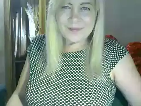 Snapshot of AgoniA7 chatting on 2, 3, 2025 AgoniA7 online show from 2, 3, 2025