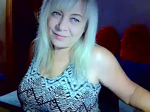 Snapshot of AgoniA7 chatting on 21, 10, 2025 AgoniA7 online show from 21, 10, 2025