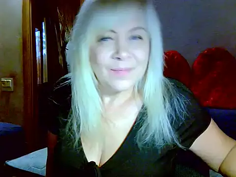 Snapshot of AgoniA7 chatting on 24, 10, 2025 AgoniA7 online show from 24, 10, 2025