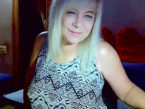 Snapshot of AgoniA7 chatting on 1, 11, 2025 AgoniA7 online show from 1, 11, 2025