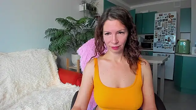 ChristinaGlory online show from 24, 10, 2025