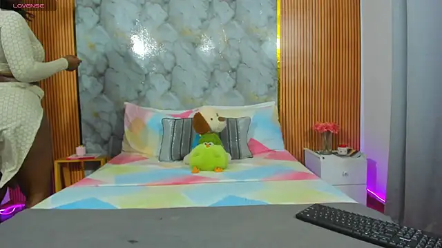 Angeluzii online show from 18, 12, 2025