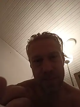 AthleticWomenizer2 online show from 2, 11, 2025