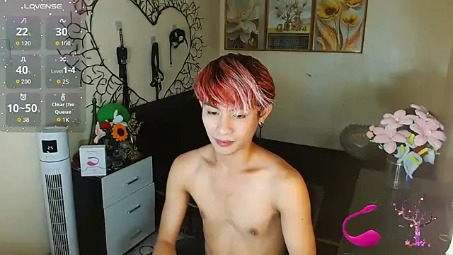 WildestTwink online show from 17, 10, 2025