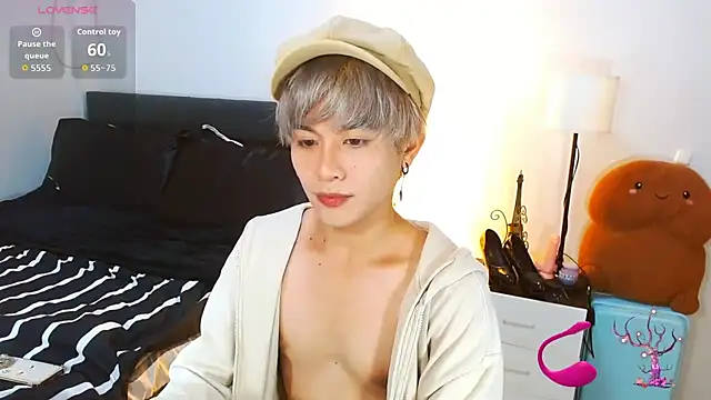 Snapshot of WildestTwink chatting on 3, 6, 2026 WildestTwink online show from 3, 6, 2026