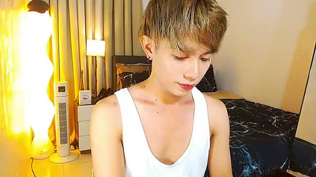Snapshot of WildestTwink chatting on 6, 7, 2026 WildestTwink online show from 6, 7, 2026