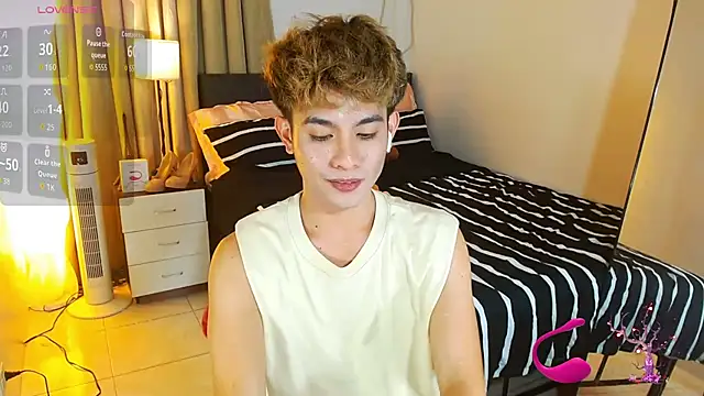 Snapshot of WildestTwink chatting on 28, 7, 2026 WildestTwink online show from 28, 7, 2026