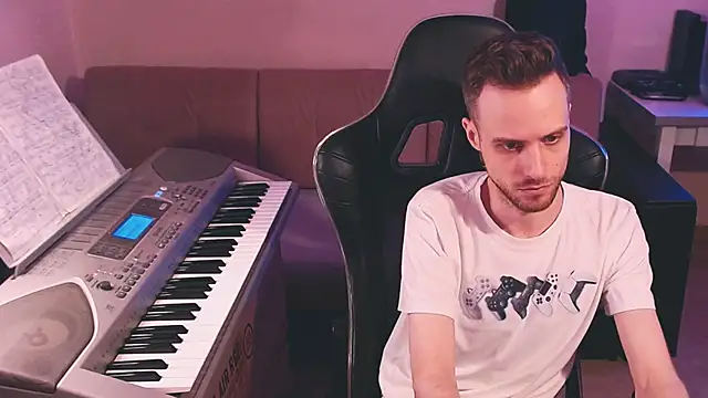 Snapshot of Sweetparker chatting on 12, 10, 2025 Sweetparker online show from 12, 10, 2025