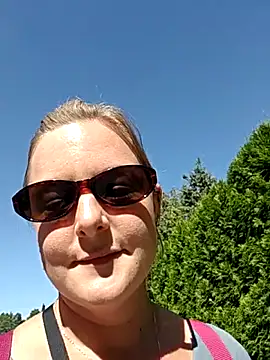 SwedishJennifer online show from 21, 7, 2026