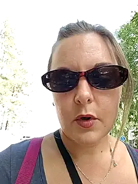 SwedishJennifer online show from 4, 8, 2026