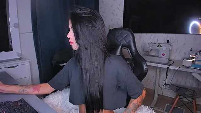 Lisegg  online show from 5, 2, 2025