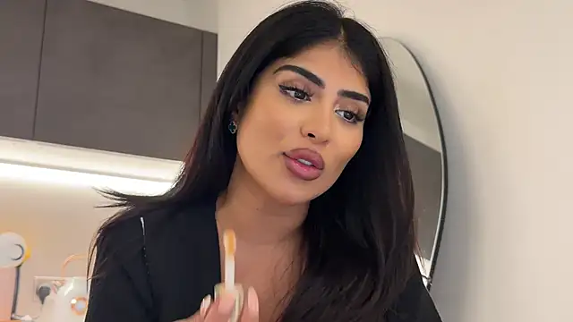 Snapshot of ArabicBarbie chatting on 26, 10, 2025 ArabicBarbie online show from 26, 10, 2025