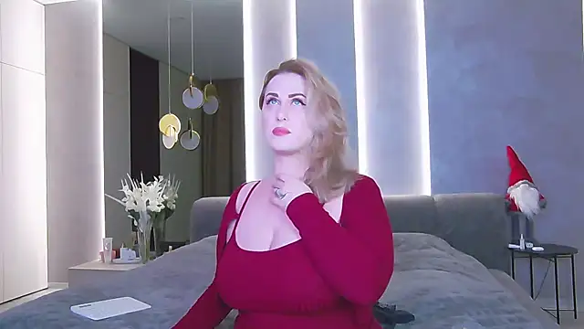 Snapshot of Sinful_Eyes chatting on 8, 12, 2024 Sinful Eyes online show from 8, 12, 2024