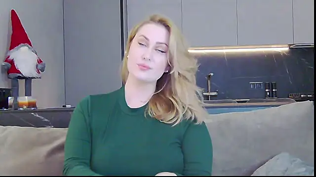 Snapshot of Sinful_Eyes chatting on 28, 12, 2024 Sinful Eyes online show from 28, 12, 2024