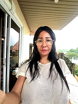 sweetieme online show from 3, 10, 2025