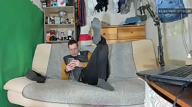 viraglaci18xh online show from 3, 2, 2025