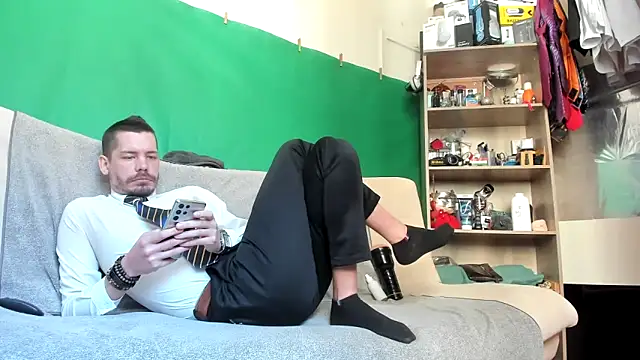 viraglaci18xh online show from 24, 4, 2026