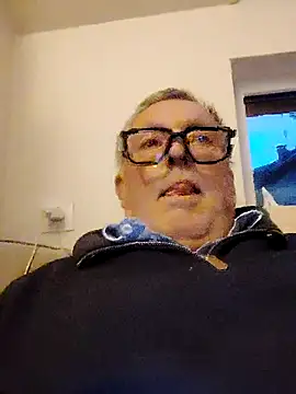 Snapshot of Corref chatting on 28, 10, 2025 Corref online show from 28, 10, 2025