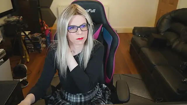 Snapshot of KelseyCobalt chatting on 2, 1, 2025 KelseyCobalt online show from 2, 1, 2025