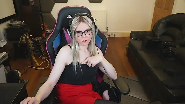 Snapshot of KelseyCobalt chatting on 6, 1, 2025 KelseyCobalt online show from 6, 1, 2025