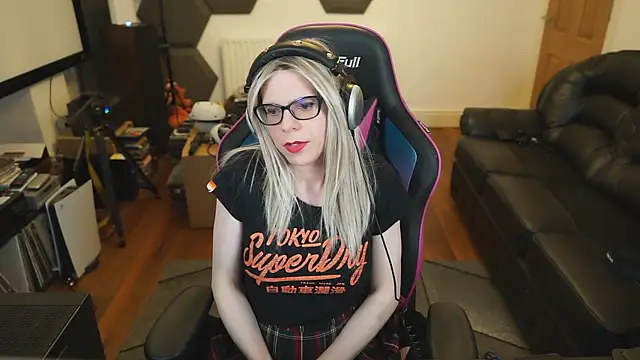 Snapshot of KelseyCobalt chatting on 20, 2, 2025 KelseyCobalt online show from 20, 2, 2025