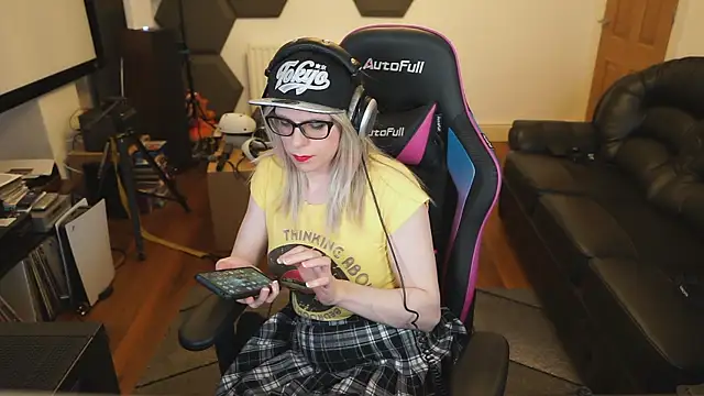 Snapshot of KelseyCobalt chatting on 23, 2, 2025 KelseyCobalt online show from 23, 2, 2025