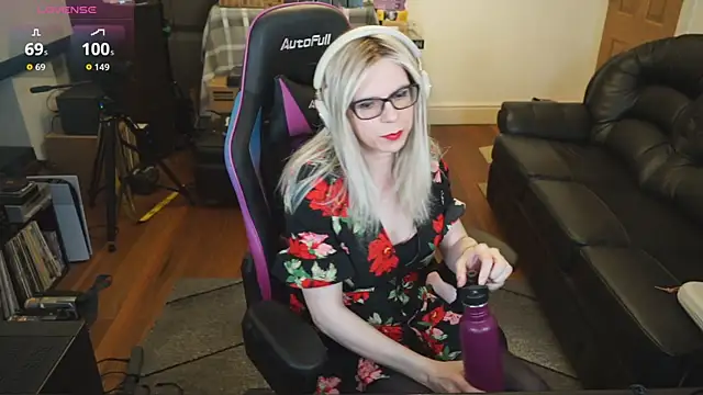 Snapshot of KelseyCobalt chatting on 26, 10, 2025 KelseyCobalt online show from 26, 10, 2025