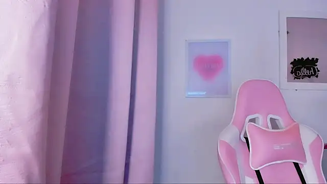 Snapshot of dulce_doll1 chatting on 5, 2, 2025 dulce doll1 online show from 5, 2, 2025